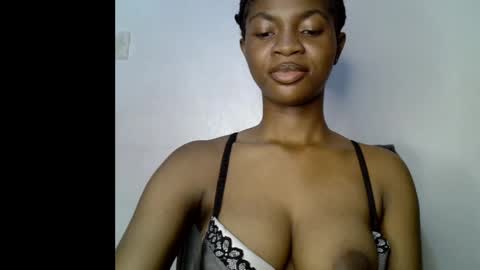 Snapshot of assy_ebony chatting on May 6, 8:58 pm Lily online show from May 6, 8:58 pm