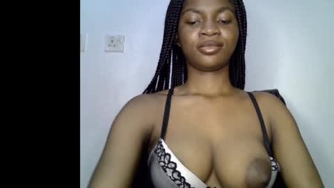 Snapshot of assy_ebony chatting on May 9, 10:37 pm Lily online show from May 9, 10:37 pm