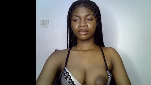 Snapshot of assy_ebony chatting on May 10, 8:58 pm Lily online show from May 10, 8:58 pm