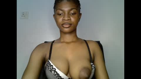 Snapshot of assy_ebony chatting on June 6, 8:46 pm Lily online show from June 6, 8:46 pm