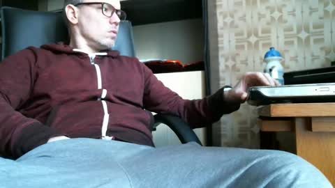 Snapshot of asterion51 chatting on February 23, 2:35 pm asterion51 online show from February 23, 2:35 pm