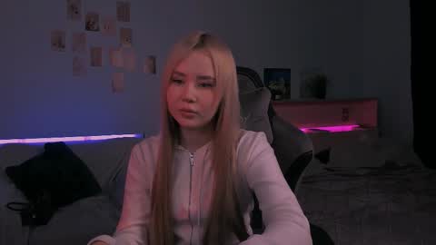 Snapshot of asterixxa chatting on December 2, 12:21 pm Asterixa online show from December 2, 12:21 pm