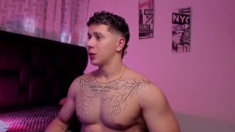 astonhills online show from October 1, 9:54 pm