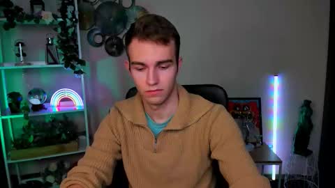 astren online show from March 24, 7:24 am