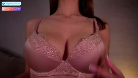 Astrid online show from April 4, 12:24 pm