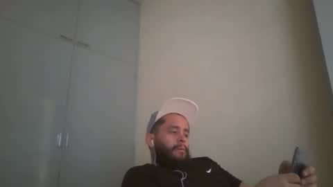 Snapshot of astro_boy_01 chatting on May 16, 7:34 pm astro_boy_01 online show from May 16, 7:34 pm