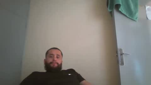 Snapshot of astro_boy_01 chatting on May 30, 9:01 pm astro_boy_01 online show from May 30, 9:01 pm