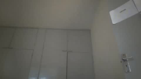 Snapshot of astro_boy_01 chatting on June 19, 12:15 am astro_boy_01 online show from June 19, 12:15 am