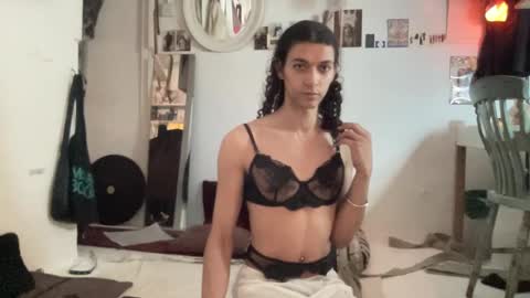 Snapshot of astrodoll chatting on February 20, 2:57 pm Astro Doll online show from February 20, 2:57 pm