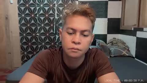 Snapshot of astron4you chatting on May 13, 12:02 pm Astron online show from May 13, 12:02 pm