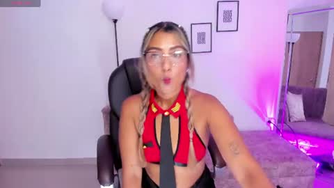 Snapshot of asura_love chatting on July 18, 7:17 pm asura_love online show from July 18, 7:17 pm