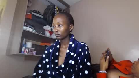 Snapshot of atara_seren chatting on May 1, 10:09 am atara_seren online show from May 1, 10:09 am