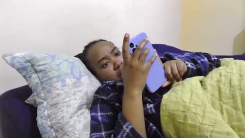Snapshot of atara_seren chatting on May 24, 6:40 am atara_seren online show from May 24, 6:40 am