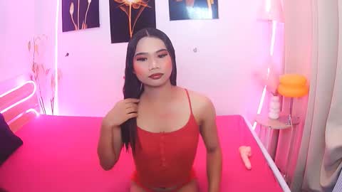 atashakendall online show from December 22, 1:19 pm