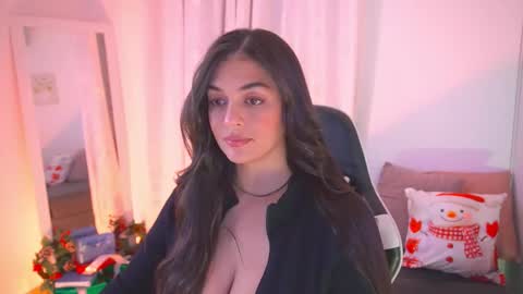 Snapshot of atena676 chatting on December 19, 1:56 am atena676 online show from December 19, 1:56 am