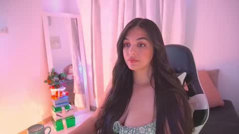 Snapshot of atena676 chatting on January 5, 8:45 pm atena676 online show from January 5, 8:45 pm