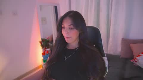 Snapshot of atena676 chatting on January 9, 2:47 am atena676 online show from January 9, 2:47 am