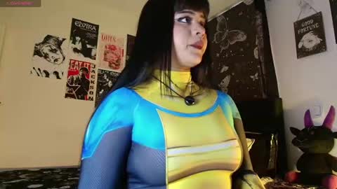 Snapshot of atena_hill93 chatting on August 4, 7:05 pm Atena online show from August 4, 7:05 pm