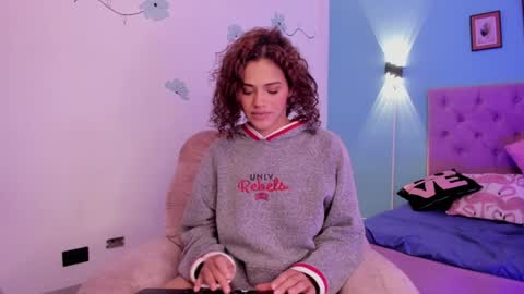 Snapshot of atenajb chatting on January 6, 6:41 pm ATENA online show from January 6, 6:41 pm