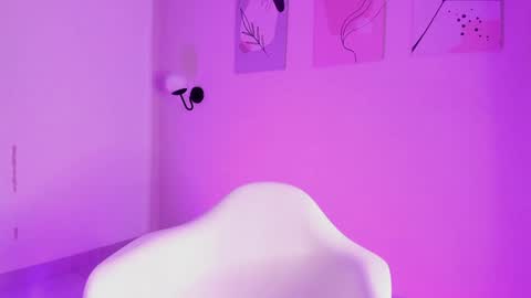 Snapshot of atenajb chatting on January 14, 6:28 pm ATENA online show from January 14, 6:28 pm