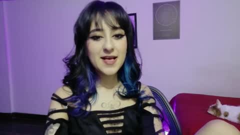 Atenea online show from April 13, 7:52 pm