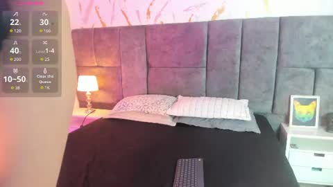 Snapshot of atenea_velle chatting on June 10, 3:18 am atenea velle online show from June 10, 3:18 am