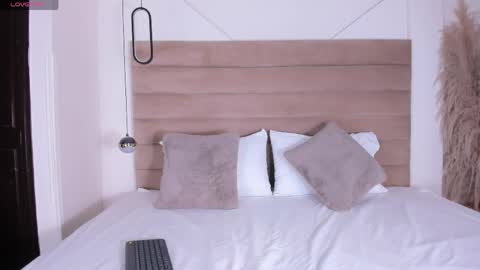 ateneasweety online show from April 17, 2:09 pm