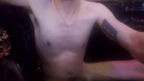 Snapshot of athandrew chatting on February 18, 2:06 pm jonnyandrew online show from February 18, 2:06 pm