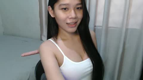 Snapshot of atheena_charm chatting on January 6, 12:37 am Athena online show from January 6, 12:37 am