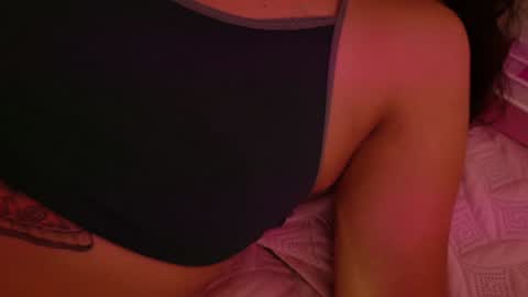 Snapshot of athena_makri05 chatting on January 15, 7:26 am ATENEA MAKRI online show from January 15, 7:26 am