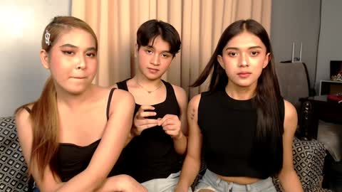 Snapshot of athenaheart chatting on January 22, 8:07 am Ady online show from January 22, 8:07 am