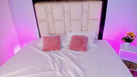 athenea__fox online show from October 11, 11:20 am