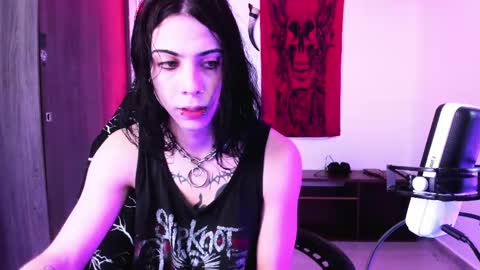 Snapshot of atheneoo_ chatting on April 12, 7:46 am athenauwu online show from April 12, 7:46 am