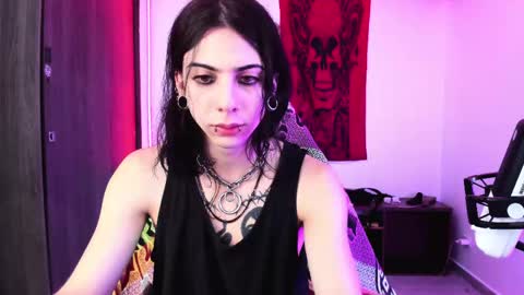 Snapshot of atheneoo_ chatting on May 6, 5:57 am athenauwu online show from May 6, 5:57 am