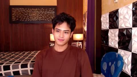 athisamoore online show from February 17, 5:59 am