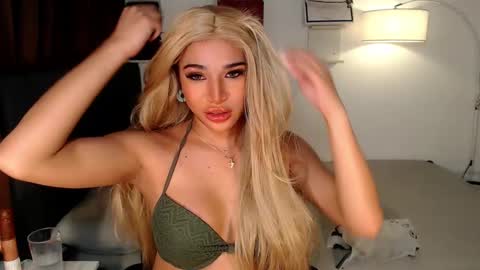 athisamore online show from January 20, 9:22 pm