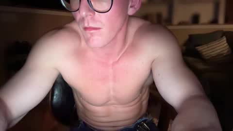 Snapshot of athleticcraigwill chatting on February 26, 11:48 pm Will online show from February 26, 11:48 pm