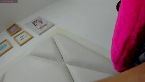 Snapshot of atilana_diaz chatting on April 30, 8:57 pm Atilana Diaz online show from April 30, 8:57 pm