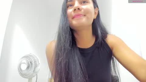 Snapshot of atilana_diaz chatting on May 1, 5:06 pm Atilana Diaz online show from May 1, 5:06 pm