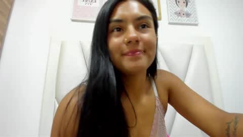 Snapshot of atilana_diaz chatting on May 12, 6:38 pm Atilana Diaz online show from May 12, 6:38 pm