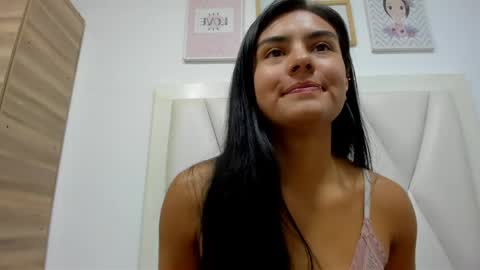 Snapshot of atilana_diaz chatting on May 28, 6:27 pm Atilana Diaz online show from May 28, 6:27 pm