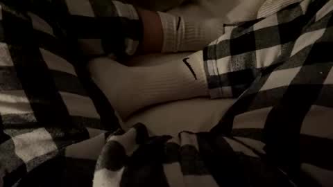 Undress a hung twink  online show from December 14, 6:52 pm