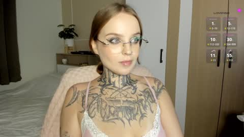 Snapshot of atomic_ketchup chatting on February 3, 1:08 pm online every day between 10am-23pm online show from February 3, 1:08 pm