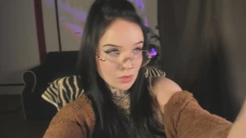 Snapshot of atomic_ketchup chatting on October 14, 2:51 pm online every day between 10am-23pm online show from October 14, 2:51 pm