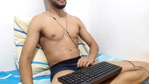Snapshot of atorres21 chatting on February 23, 4:39 am Torres online show from February 23, 4:39 am