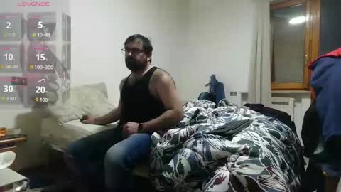 Snapshot of attila85 chatting on April 7, 11:37 pm Bleakw85 online show from April 7, 11:37 pm