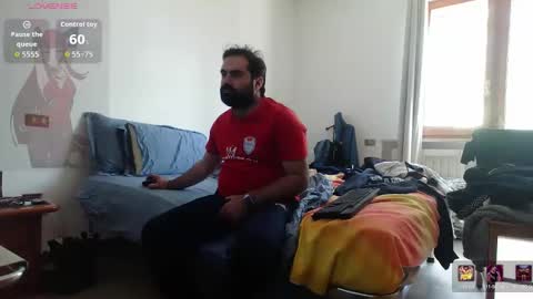 Snapshot of attila85 chatting on May 12, 2:47 pm Bleakw85 online show from May 12, 2:47 pm