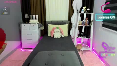 Your goddess AUDREY  FOLLOW ME online show from March 29, 1:55 pm