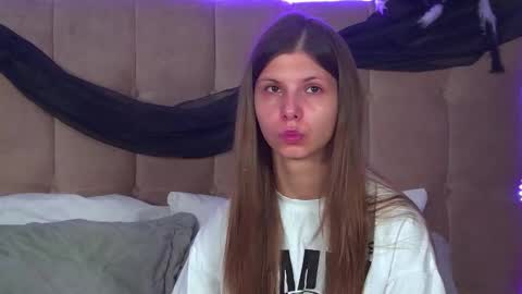 Snapshot of audreybarlow chatting on November 2, 6:21 pm Audrey online show from November 2, 6:21 pm