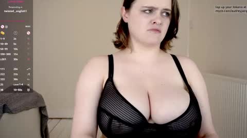 Audrey Jacq online show from May 26, 4:03 pm